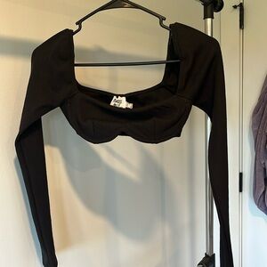 Women’s Princess Polly black long sleeve crop top.